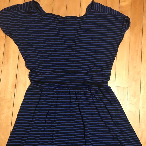 Max Studio Tunic - Picture 2 of 5